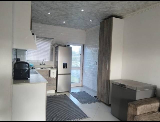 2 BEDROOM APARTMENT FOR SALE IN BRACKENHAM